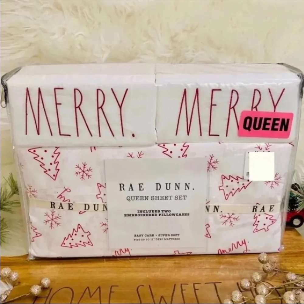 ♡Rae Dunn 2021 Christmas MERRY printed Queen sized holiday sheet set! Rare! HTF♡